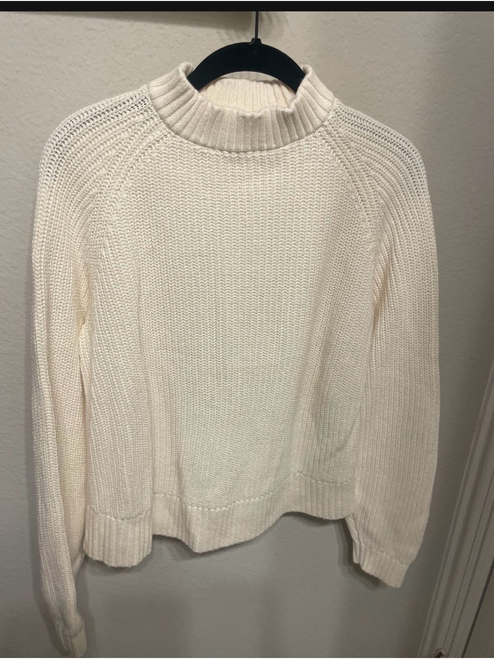 Old Navy Cream Turtleneck Knit Sweater